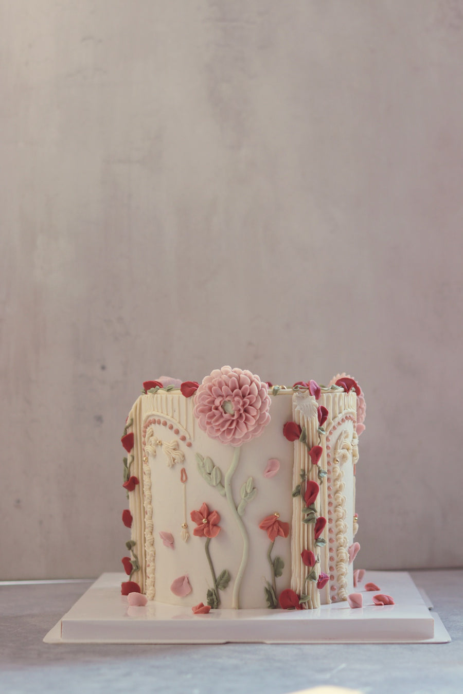 DHALIA PILLARS